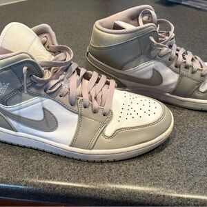 Nike High Top Dunks- excellent condition
